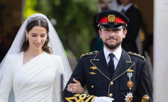 На бляскава церемония бъдещият крал на Йордания 28 годишният принц Хюсеин