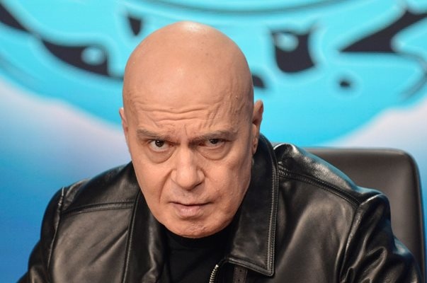 Във Фейсбук лидерът на ИТН Слави Трифонов излезе с отворено