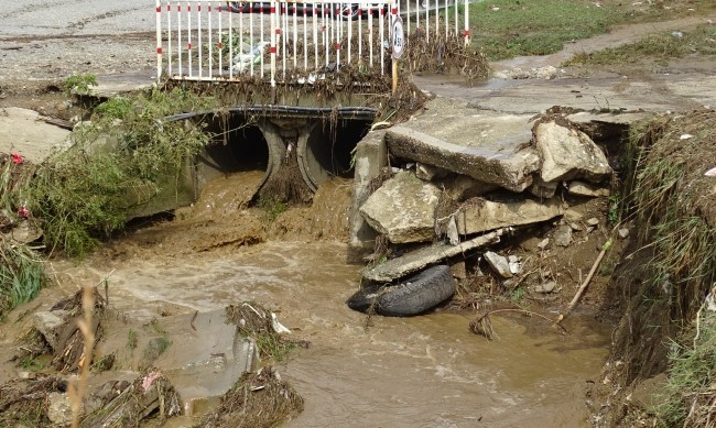 Наводненията в Северозапада оставиха хората от мездренското село Ребърково без