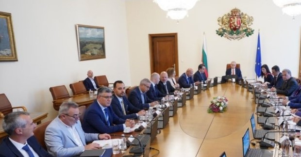 Първо заседание на новото редовно правителство с премиер акад Николай