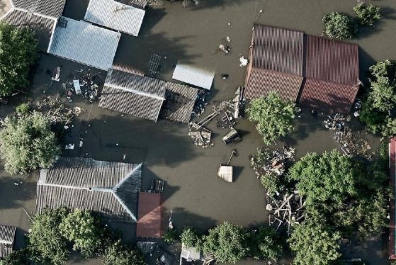 Положението в цялата Херсонска област е изключително тежко след наводненията