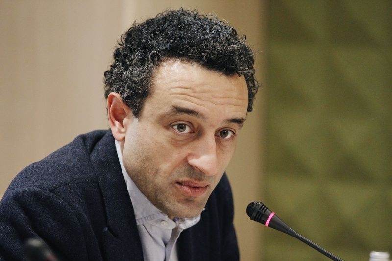 Дали си против или въздържал се е нюанс Делян Пеевски