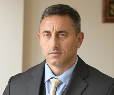 Основната месечна заплата на директора на Националната агенция за приходите