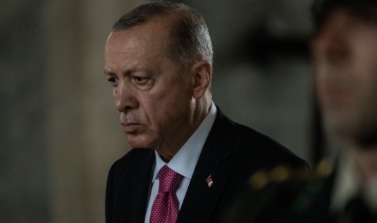 Турският президент Реджеп Тайип Ердоган пристигна снощи в Азербайджан след