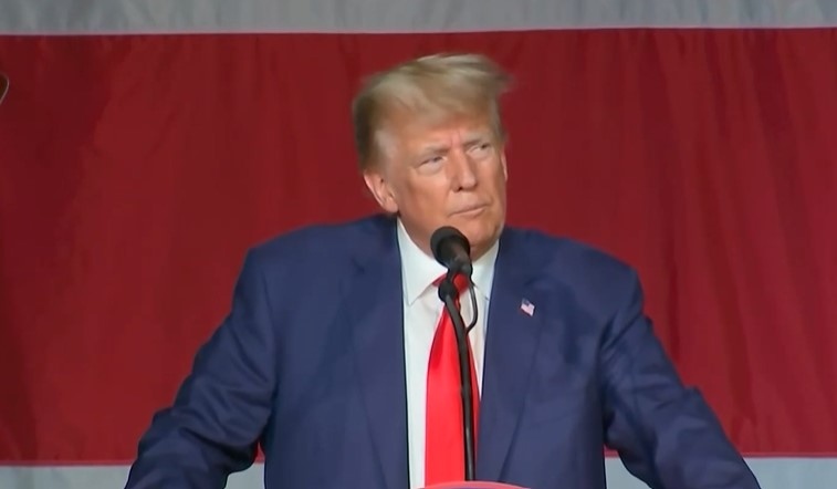 Само след няколко часа бившият американски президент Доналд Тръмп ще