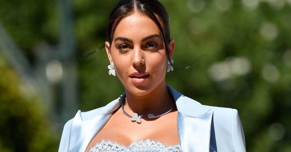 Кристиано Роналдо и Джорджина Родригес не слизат от първите страници