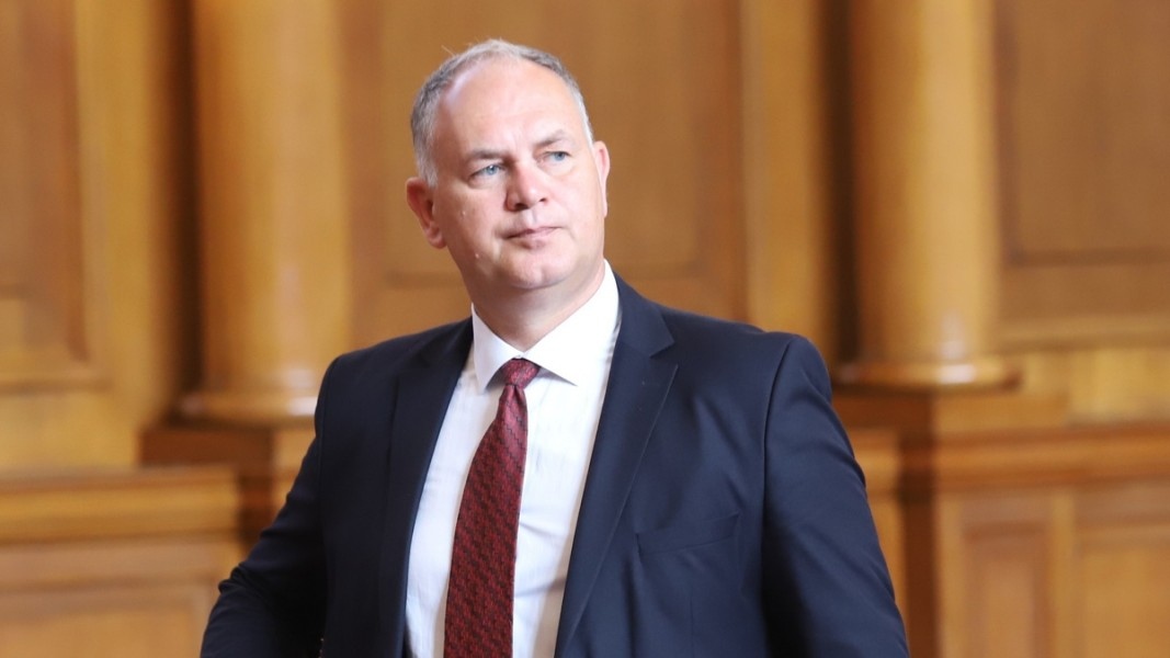 Трябва да се протестира така както преди 10 години на