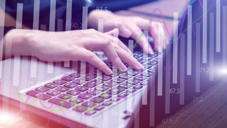 Чисто демографски в България нямаме хора На 100 излизащи от