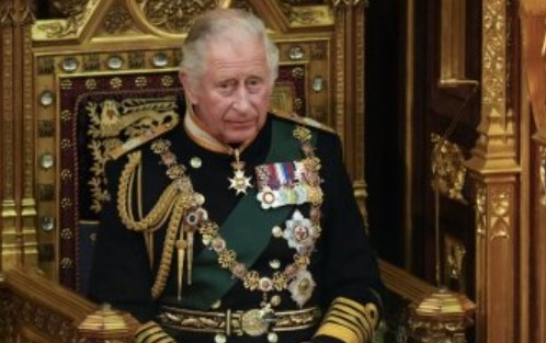 В Лондон започва парадът за официалното честване на рождения ден