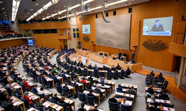 Комисията по отбрана към парламента на Швеция е изготвила доклад