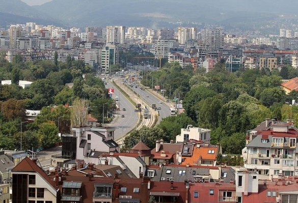 Малко над 2 6 млн са обитаваните жилища в България   Това