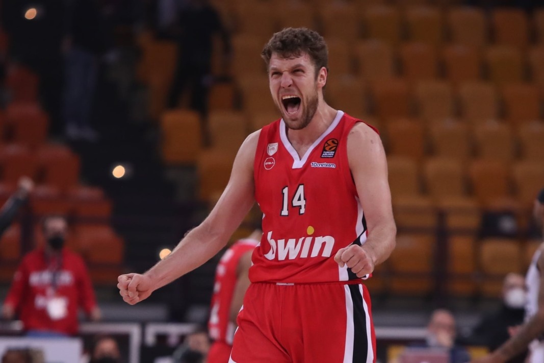 Главният мениджър на баскетболния Сакраменто Кингс Монте МакНеър коментира