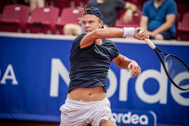 Холгер Руне е на 20 години Той е 6 и в