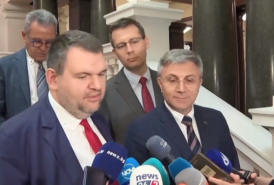 Ще бъде избран чисто нов състав на Комисията по конституционни