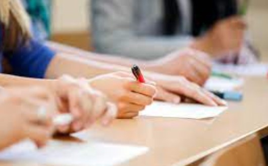 Седмокласници и десетокласници подобряват резултатите си на националното външно оценяване