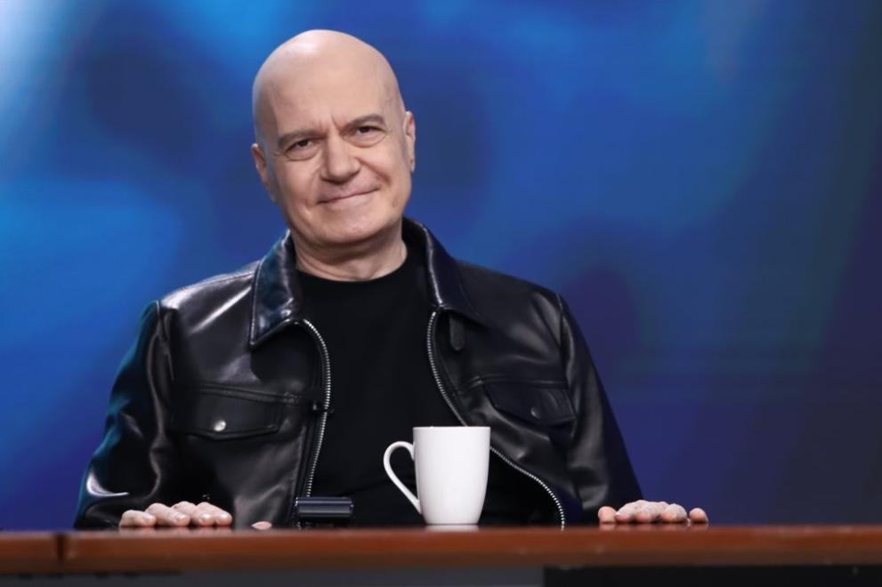 Всички които са гласували за Продължаваме Промяната и Демократична България