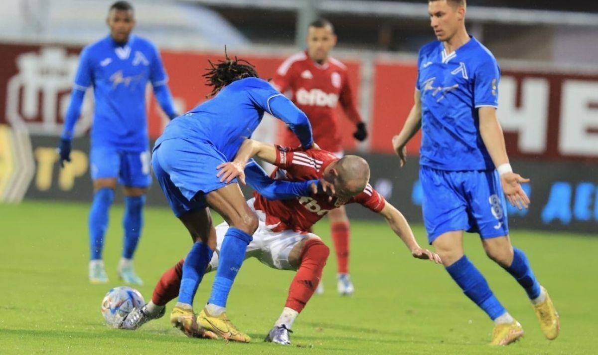 Информациите за изходящ трансфер на Андриан Краев не свършват Халфът