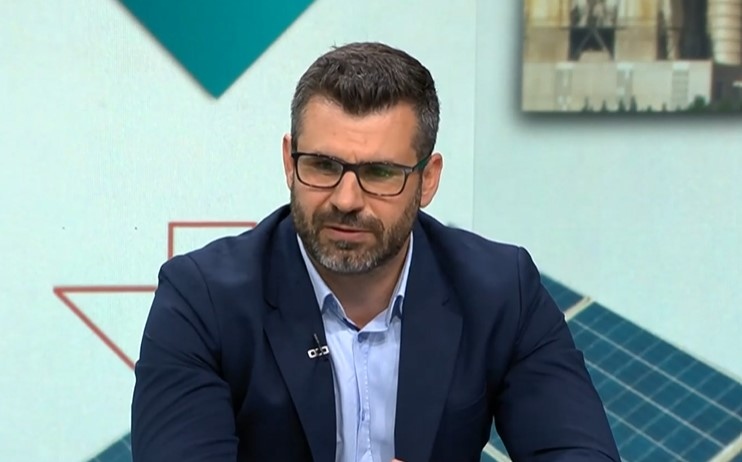 Има откъде да се отрязват огромни разходи на държавата Проблемът