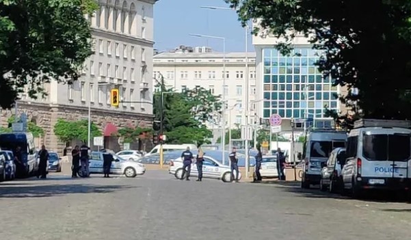 София осъмна с драконовски мерки за сигурност още преди официално