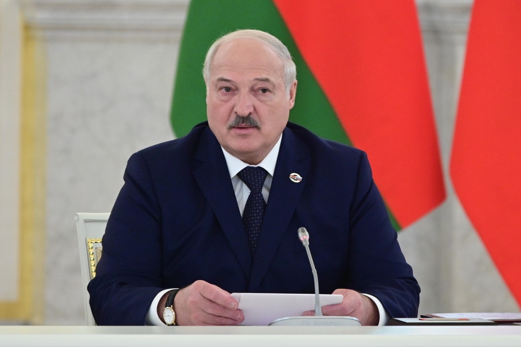 Беларуският президент Александър Лукашенко отхвърли в четвъртък описанието че е