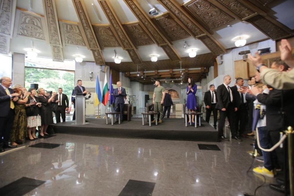 Украинският президент Володимир Зеленски българския премиер Николай Денков и вицепремиера