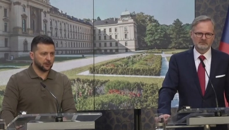 Чехия ще достави на Украйна бойни хеликоптери и друго оборудване