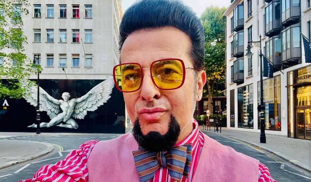 Късно вечерта на 8 юли пиар експертът Евгени Минчев беше