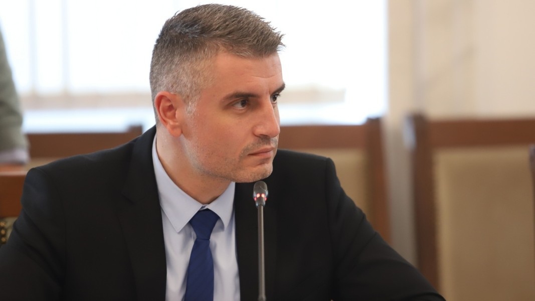 Страната ни още не е взела решение за продажба на