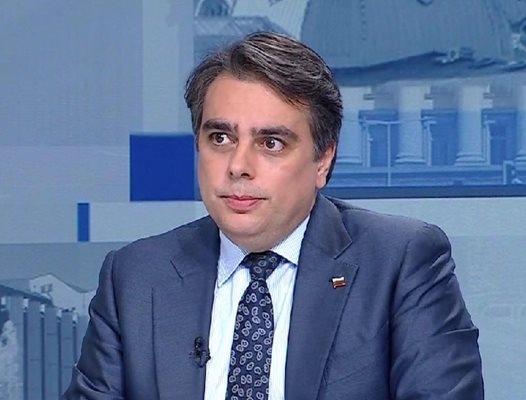 Журналисти бойкотират абсурдните изисквания поставени им от оглавяваното от Асен Василев