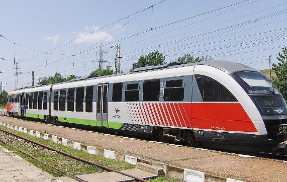 От Българските държавни железници БДЖ обявиха обществена поръчка за закупуване