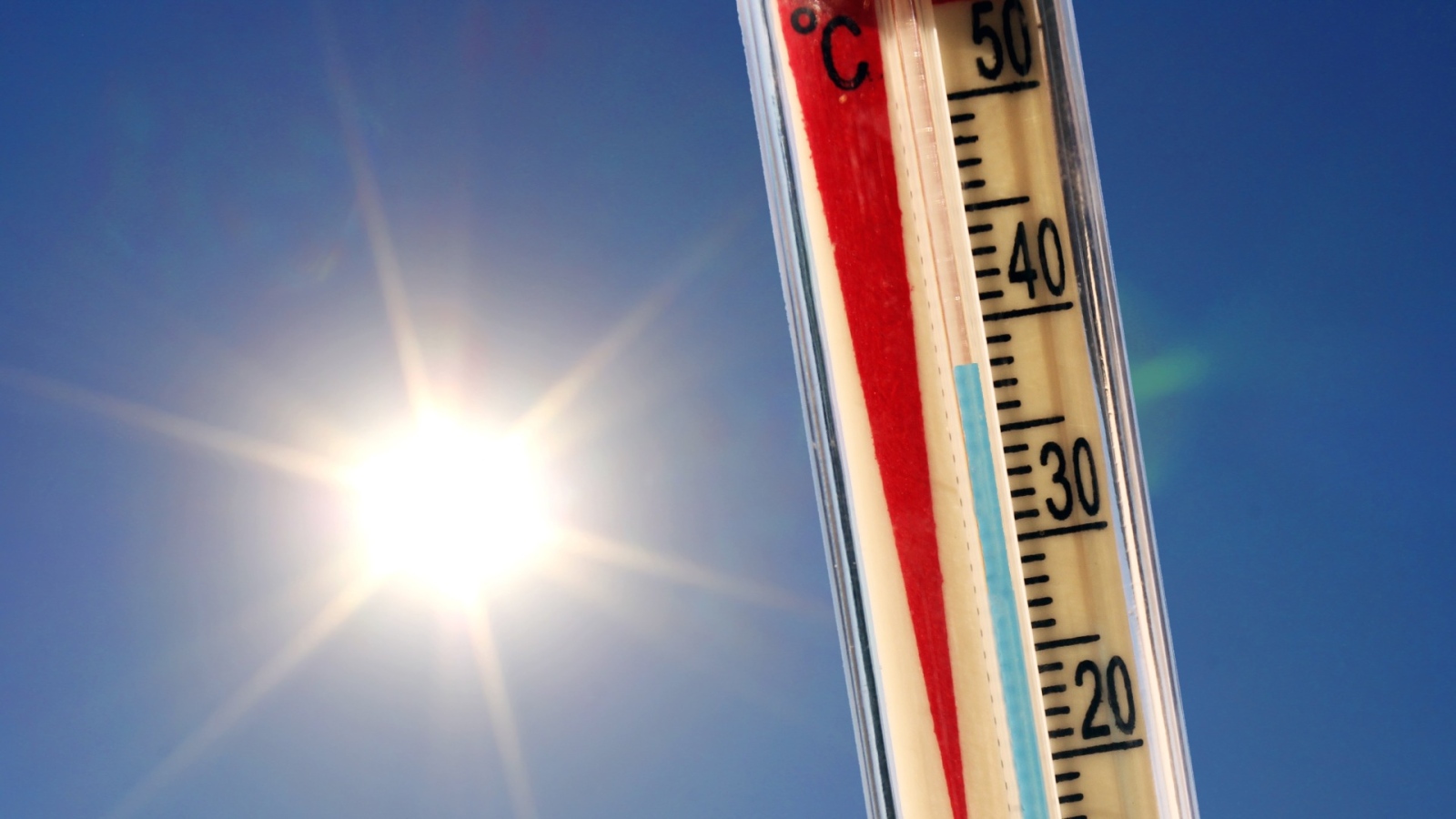 Жълт код за горещо време е обявен за цялата страна