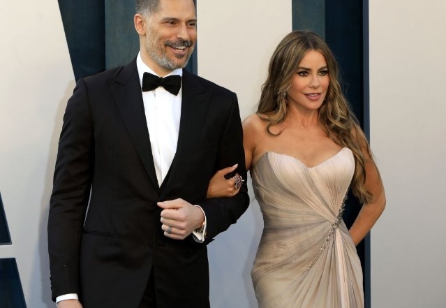 София Вергара и съпругът ѝ Джо Манганиело се развеждат след