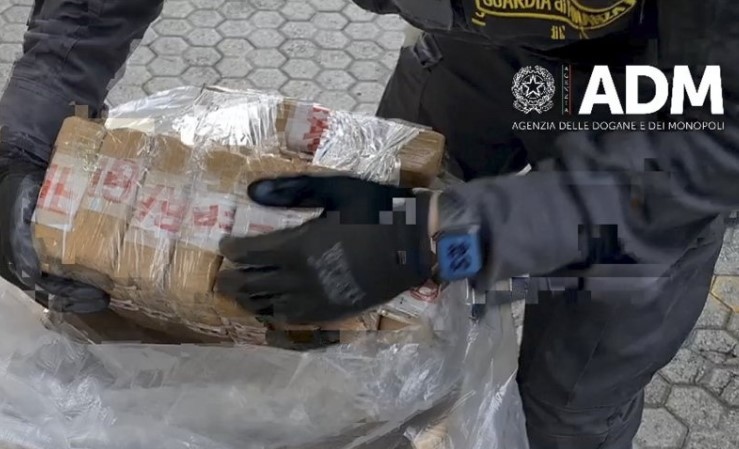 Италианската полиция е заловила над 5,3 тона кокаин при операция