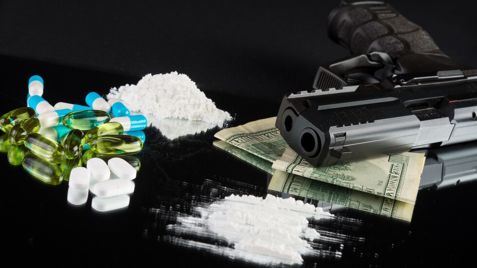 5-годишно момченце, дрогирано с кокаин, застреля 16-месечното си братче, което