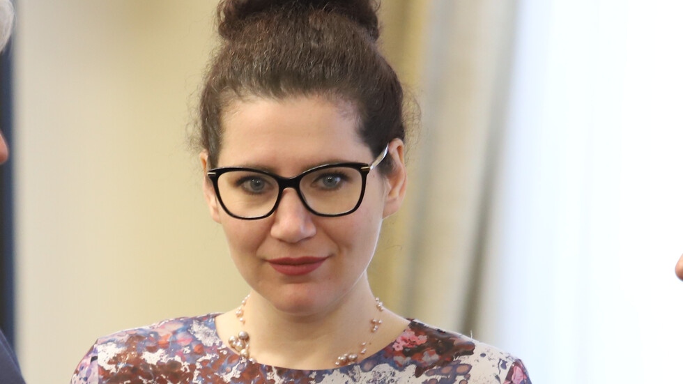 Всички сме съучастници в това че интимната връзка не бе