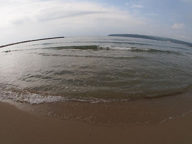 Мъртвото вълнение може да тегли до 100 м навътре от