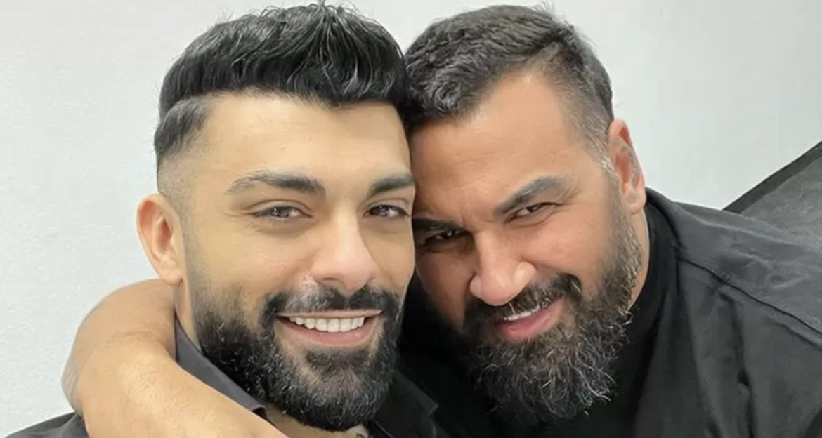 Костинбродския славей Азис споделя с нов посетител къщата си на