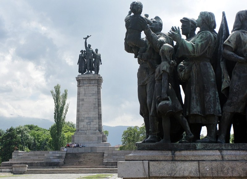 Процедурата по преместването на Паметника на Съветската армия от центъра