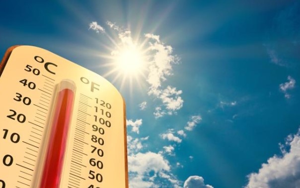 Днес времето ще бъде слънчево и горещо Вятърът от изток югоизток