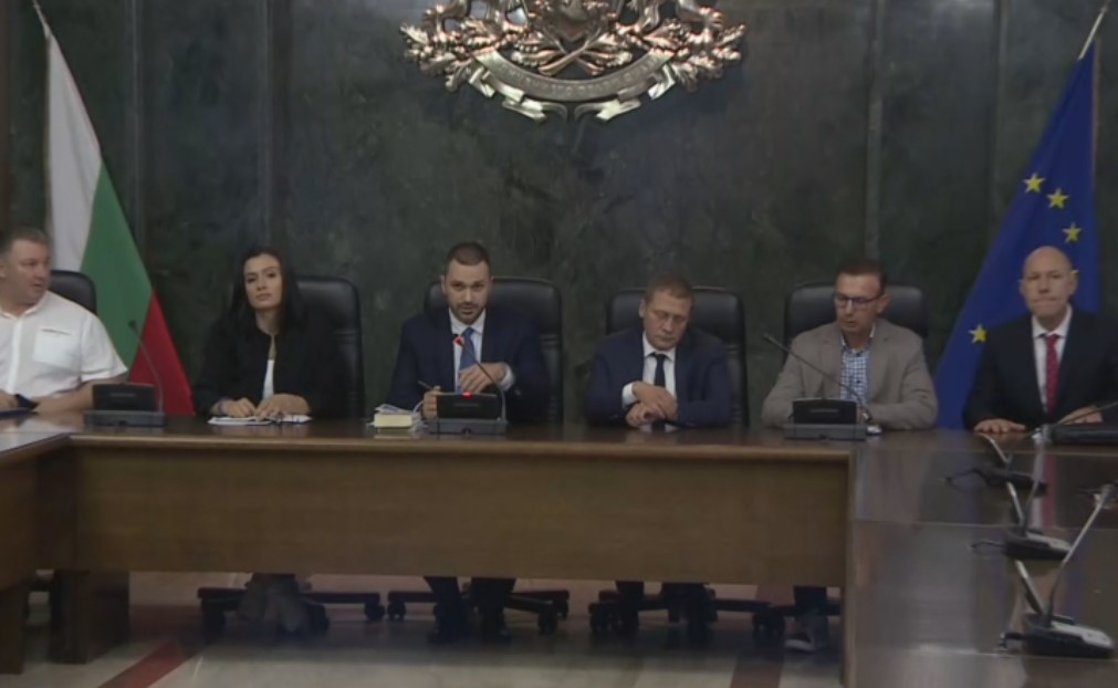 При извършения оглед и претърсване в Бургас у заподозрения за