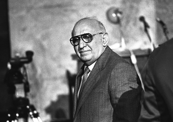 33 години след идването на демокрацията и 25 г след