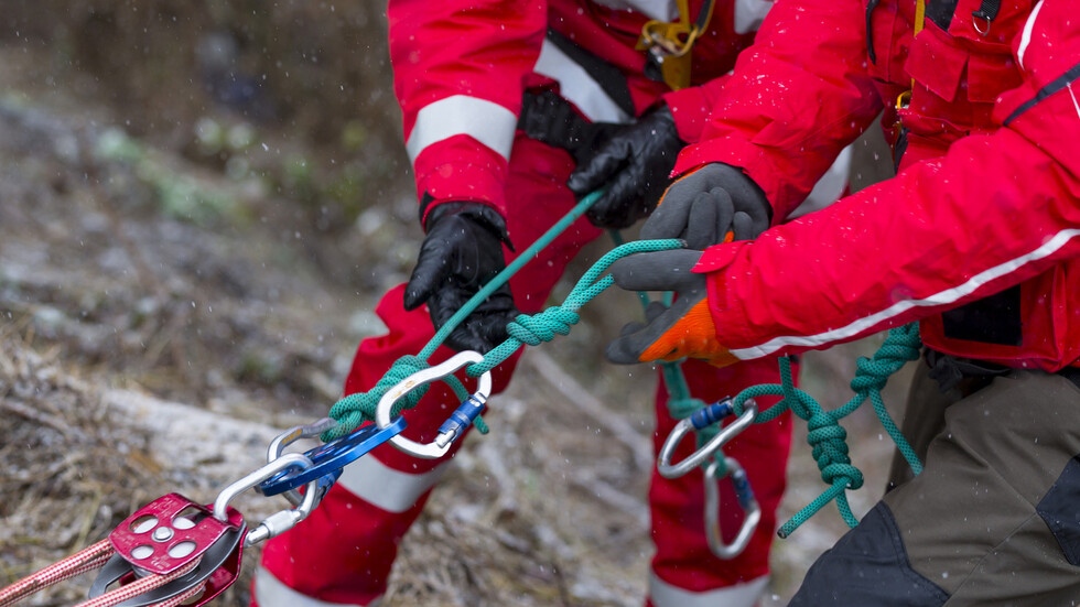 Планински спасители провеждат акция след сигнал за пострадало 15 годишно момче