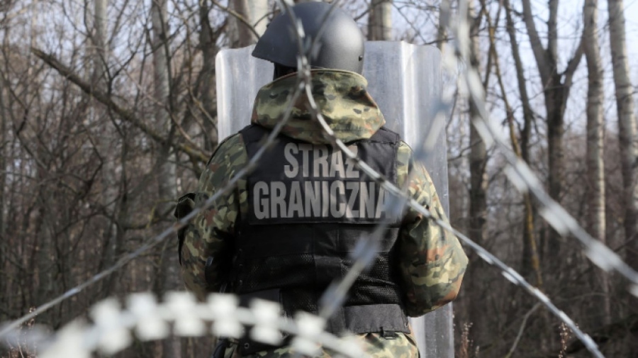 Полша изпраща 2000 войници на границата с Беларус