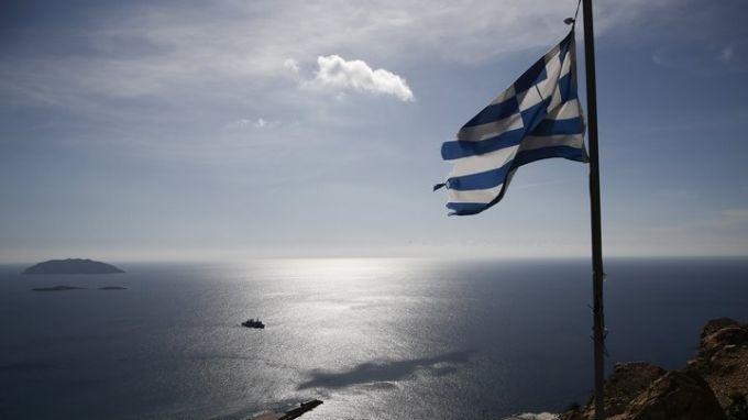 В Гърция властите предупреждават да не се влиза в морето
