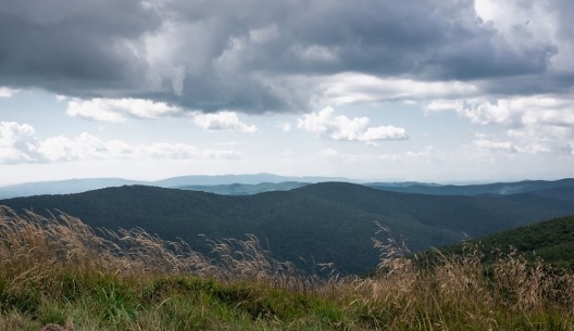 Днес ще има по значителни увеличения на облачността и на места