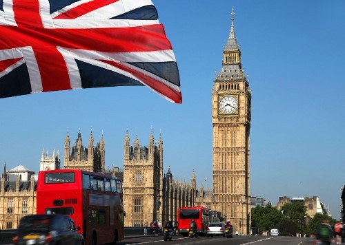 Трима българи са задържани във Великобритания по подозрения за шпионаж