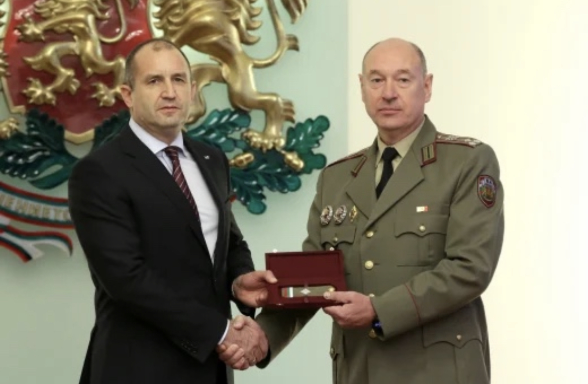 Министерският съвет предлага на президента да издаде указ с който