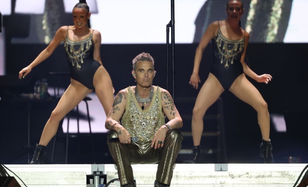 Британската попзвезда Роби Уилямс изнесе концерт в четвъртък за първи