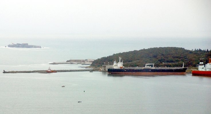 В ход са разговори между ДП Пристанищна инфраструктура и Лукойл