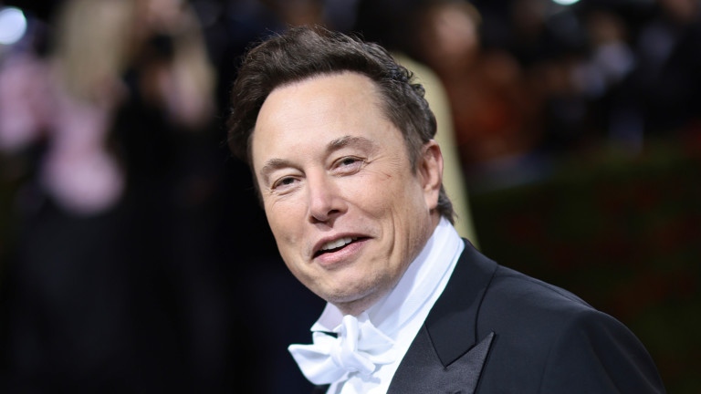 Главният изпълнителен директор на Tesla и SpaceX - Илон Мъск
